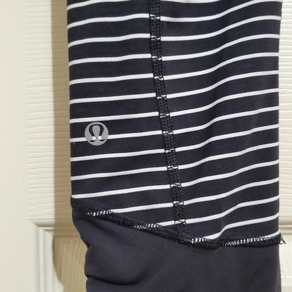 Lululemon Runday Parallel Crops Sz 6 - Picture 7 of 8